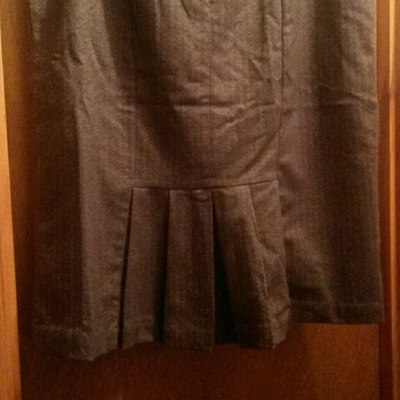 Skirt - Picture 2 of 2