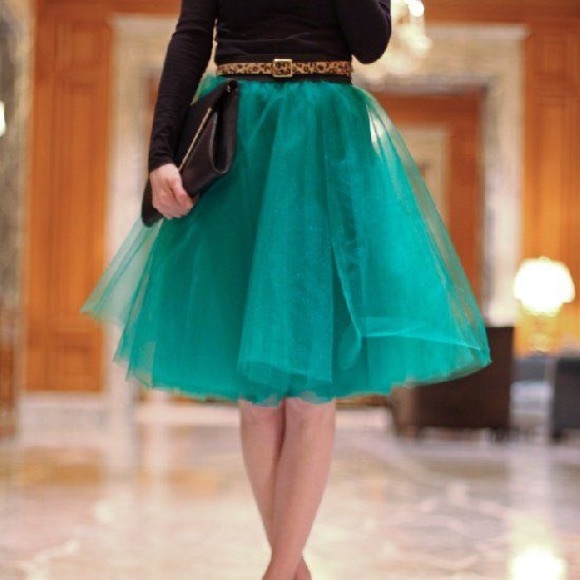 Dresses & Skirts - Green Tulle Skirt ❤️