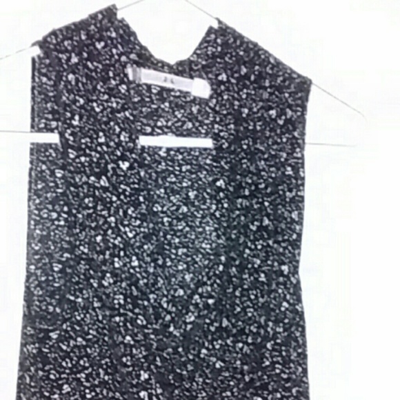 Slouch sleeveless blouse