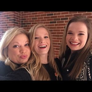 Meet your Posher, Robin