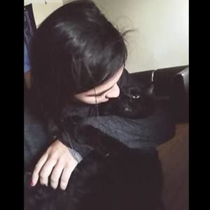 Meet your Posher, Claudia