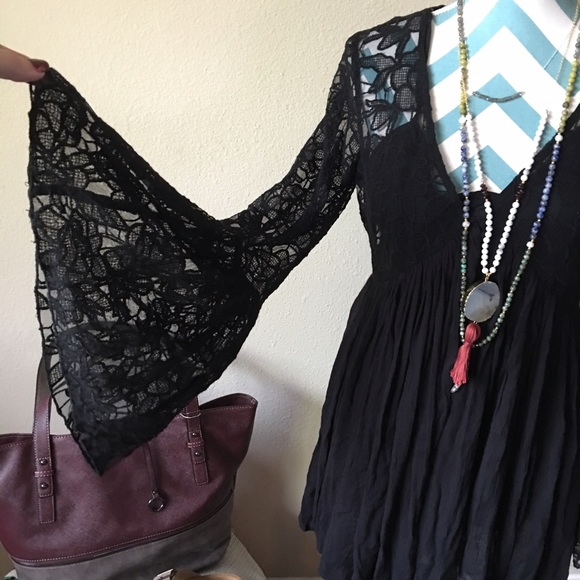 💜bundled Free People lace sleeve dress - Picture 3 of 4
