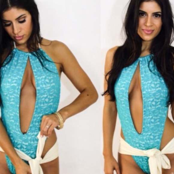 Handmade one piece Bathingsuit - Picture 4 of 4