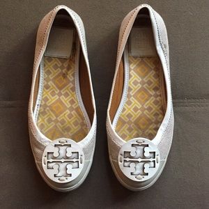 Tan & White Tory Burch Flats