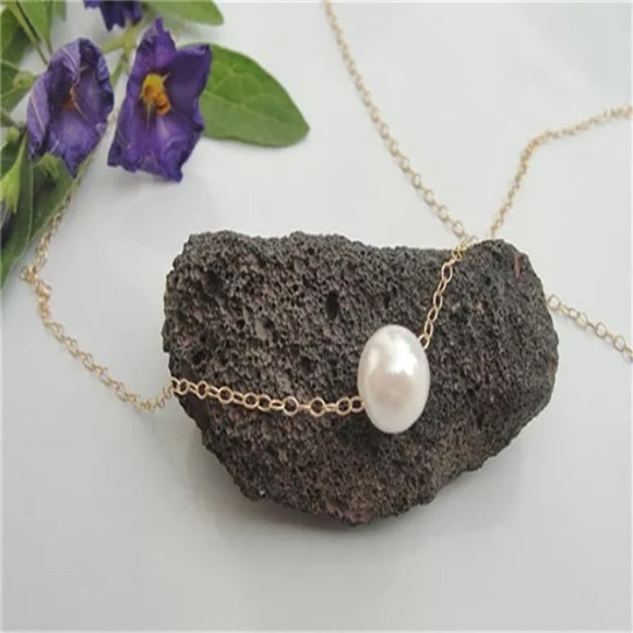 🎄🎄🎄🎄Fashion Pearl Necklace 🎄🎄🎄 - Picture 2 of 2