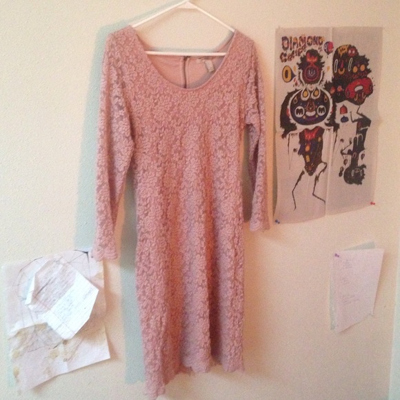 Pink lace 3/4 sleeve dress