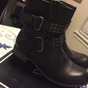 MIA Black Boot