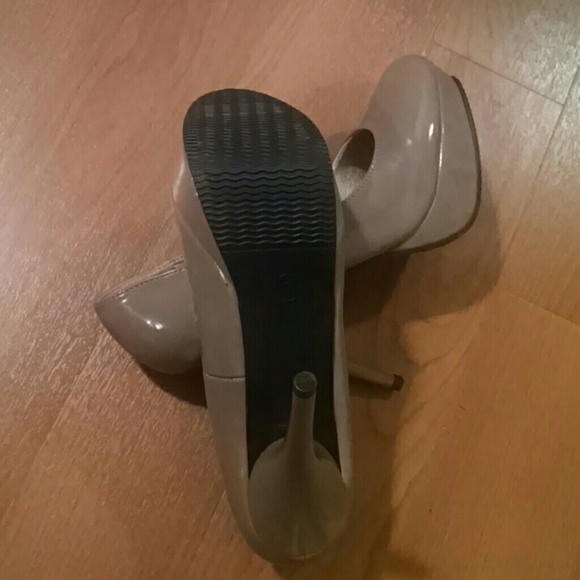 Neutral Pumps - Picture 3 of 3