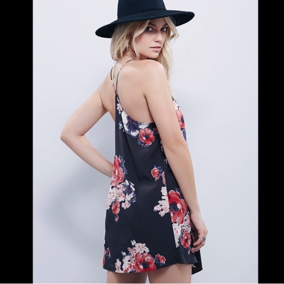 💜bundled Free People floral slip dress - Picture 2 of 3