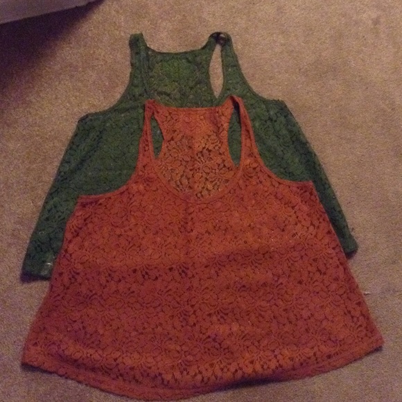 2 Cropped racerback lace