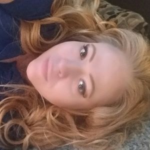 Meet your Posher, Leslie