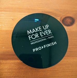 Make Up For Ever Pro Finish Powder