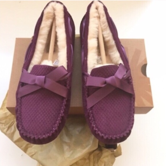 UGG authentic Dakota exotic scales moccasins Sz 7 - Picture 2 of 4