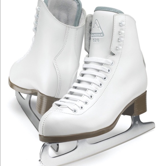 Other - Ladies ice skates in white