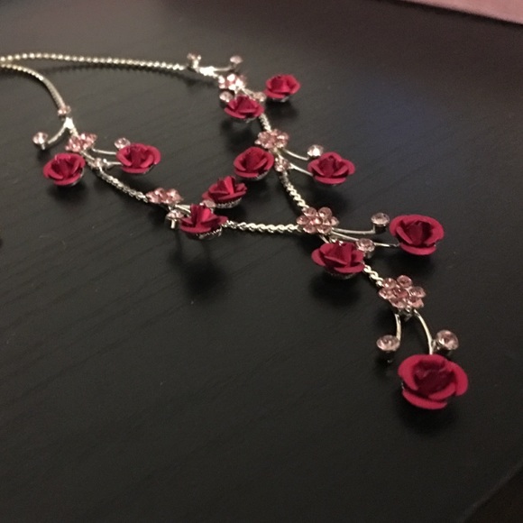 Necklace - Picture 2 of 2