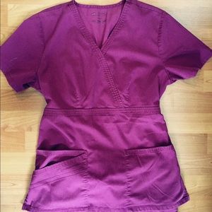 Cheerokee luxury scrub top small. Wine color