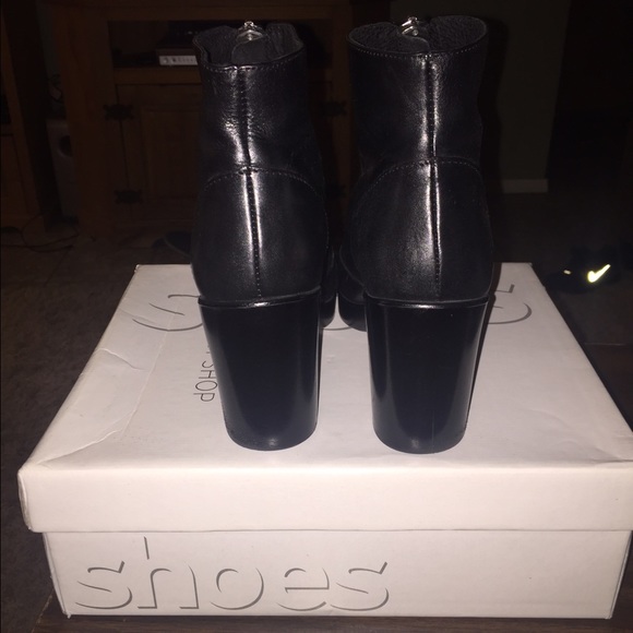 Magic front zip boot - Picture 2 of 4