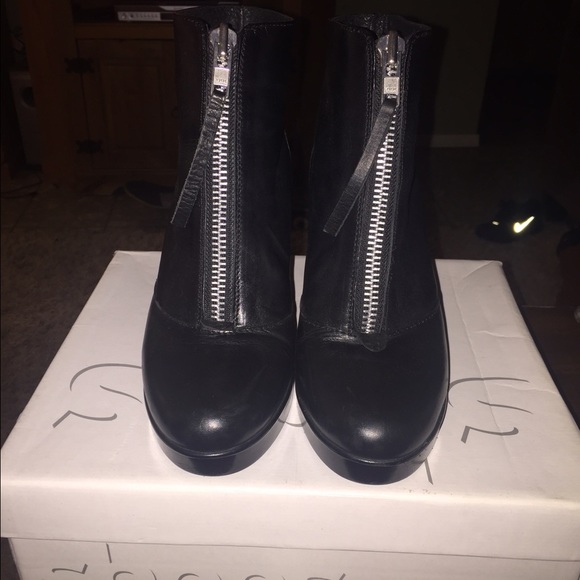 Magic front zip boot - Picture 3 of 4