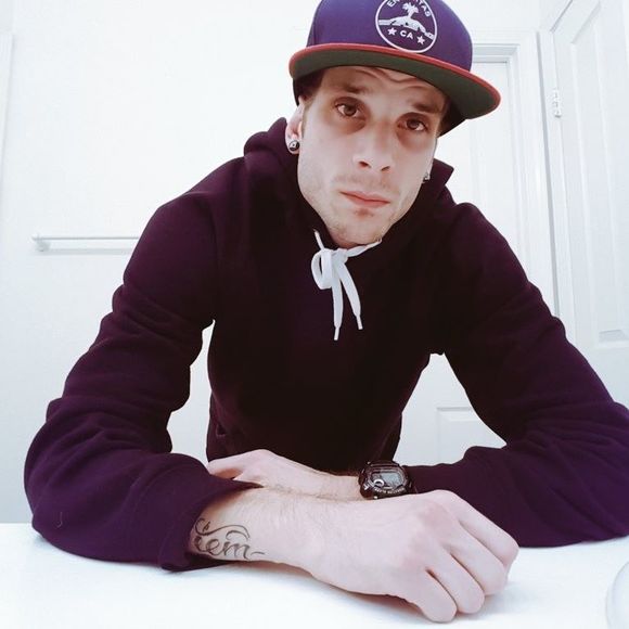 Meet your Posher, Justin - Picture 1 of 1