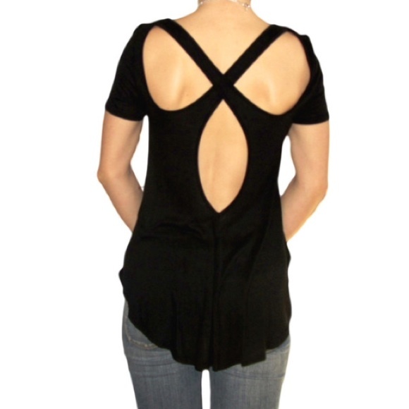 Backless black t-shirt