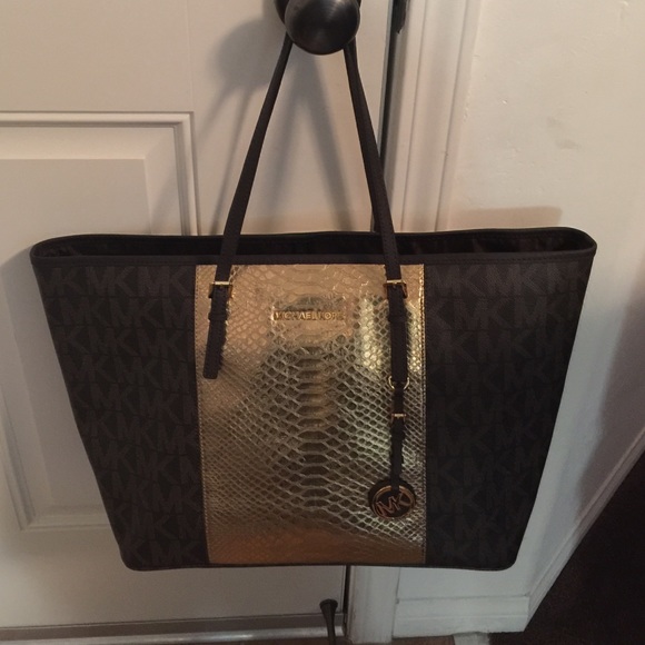 Pending trade with zayram Mk jet set large tote