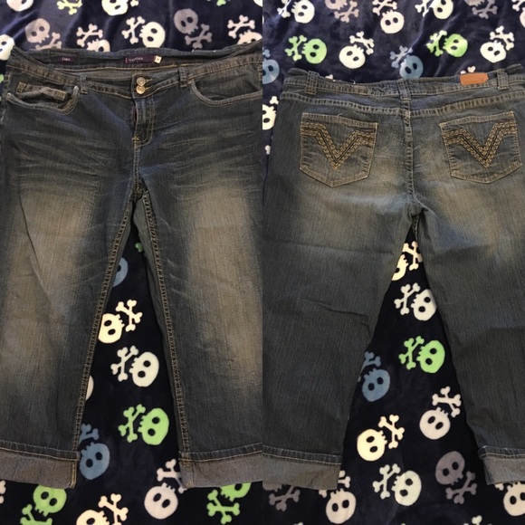 Vigoss size 17 capris