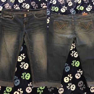 Vigoss size 17 capris