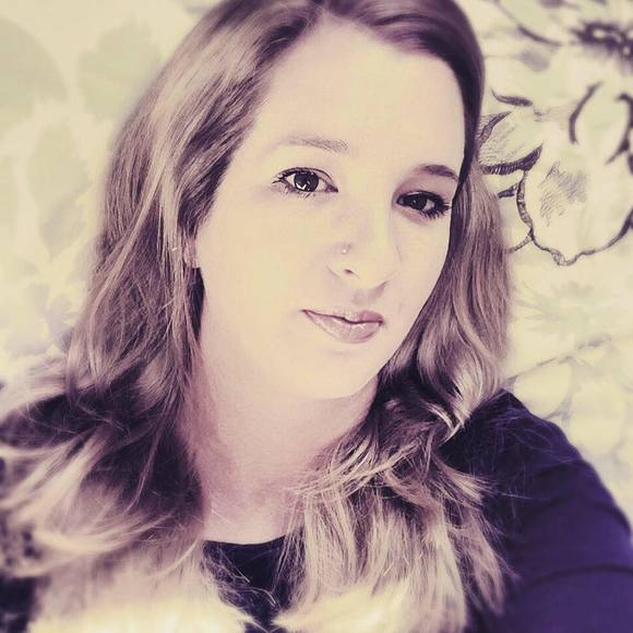 Meet your Posher, Lauren - Picture 1 of 1