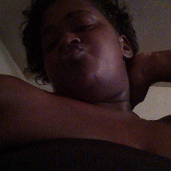 Meet your Posher, Monica - Picture 1 of 1