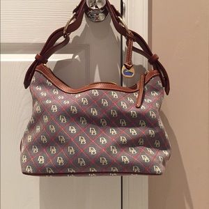Dooney & Bourke purse