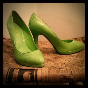 Ralph Lauren Lime Green heels size 7
