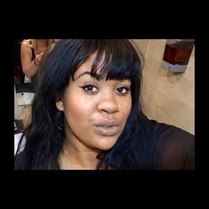 Meet your Posher, Chloe