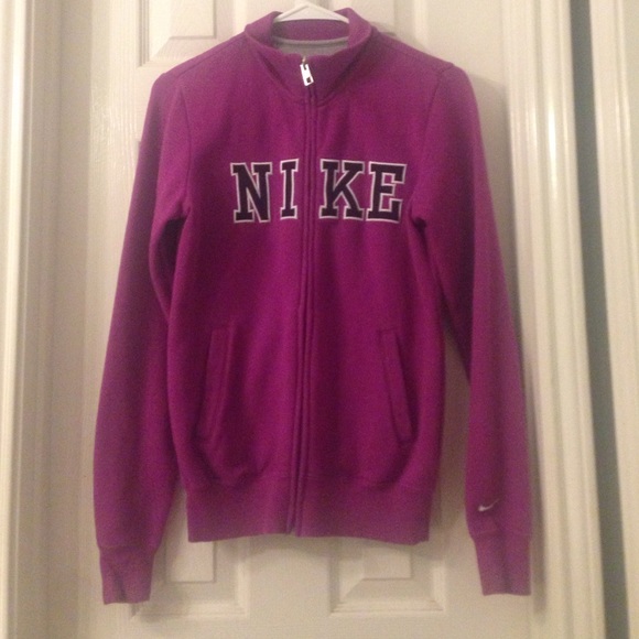 Nike sweatshirt. Like new. Nike