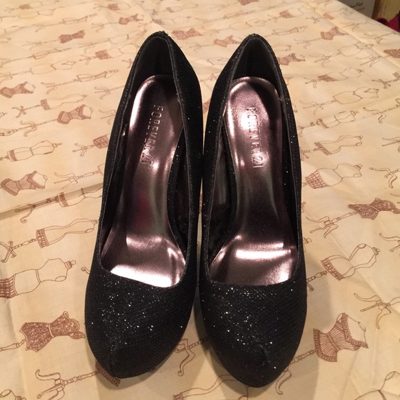 Forever 21 sparkly glitter platform pumps heels