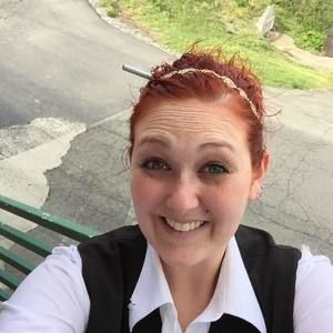 Meet your Posher, Crystal