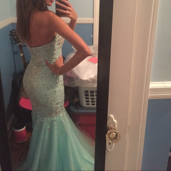 Terrain Couture Prom Dress P1575 - Picture 3 of 3