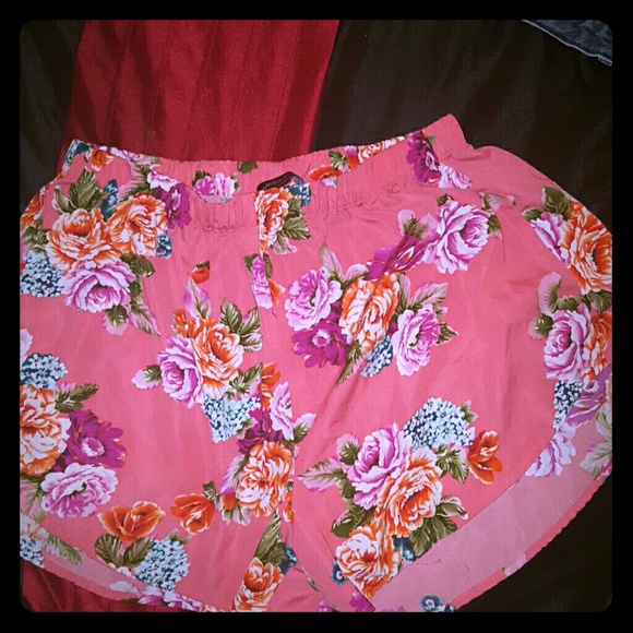 Shorts - Picture 1 of 1