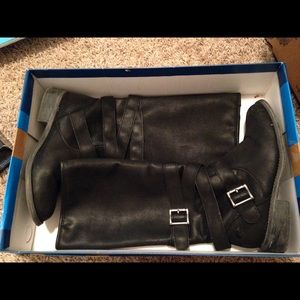 Size 7 black Rocket Dog women's boots