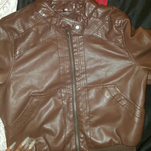Brown jacket - Picture 2 of 2