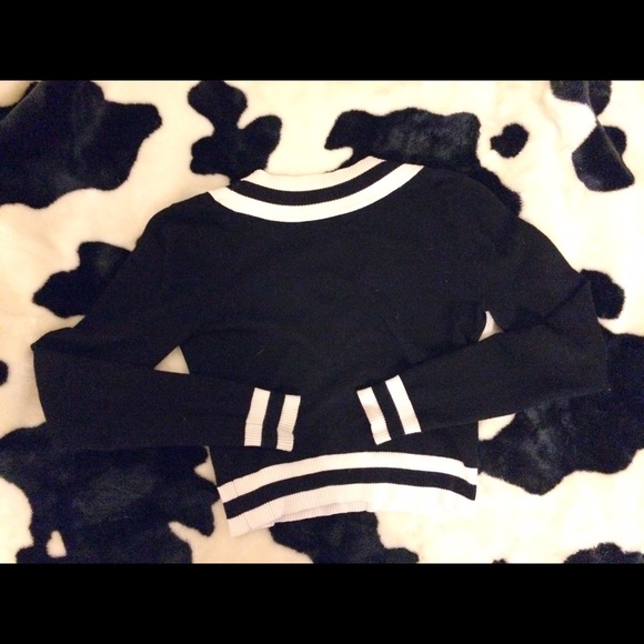 School Girl Deep V Sweater - Picture 3 of 4