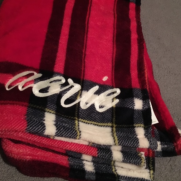 Brand new Aerie blanket!