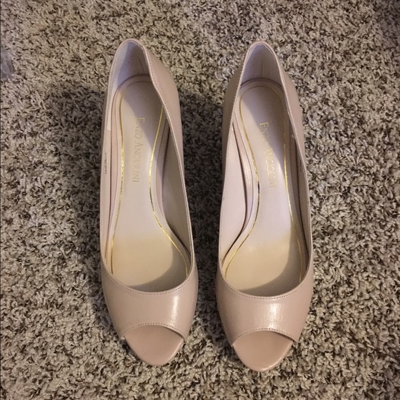 'Gelabelle' peep toe pumps