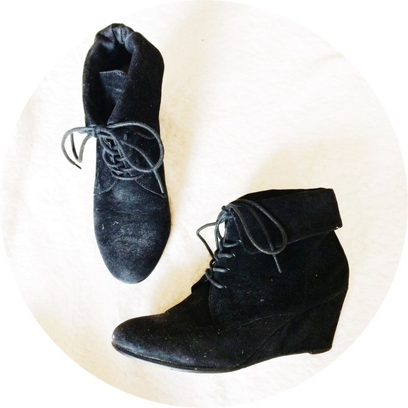 Shoes - Black Laced Up Wedges (PRICE FIRM)