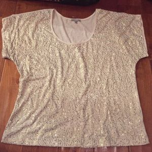 Gold/Cream blouse