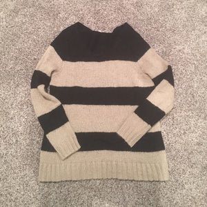 Gap sweater