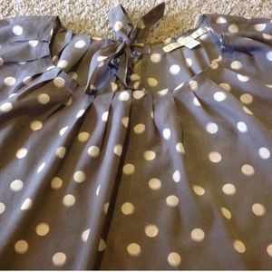 LC Lauren Conrad Tops - LC grey gathered neck work top w keyhole tie Sz L LC Lauren Conrad Tops - LC grey gathered neck work top w keyhole tie Sz L