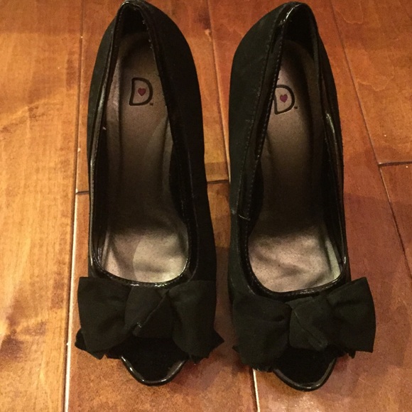 Black heels