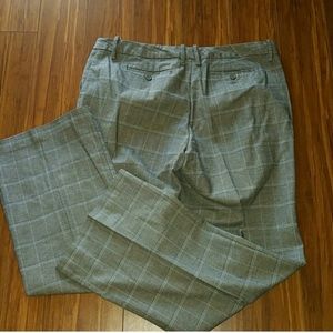 GAP Pants - Gap Straight fit modern slacks pants Sz 14 GAP Pants - Gap Straight fit modern slacks pants Sz 14