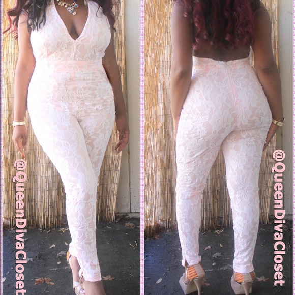 Pink white Ivory lace halter jumpsuit romper L - Picture 3 of 5