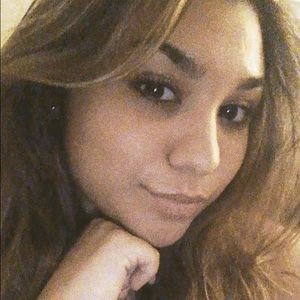 Meet your Posher, Melanie